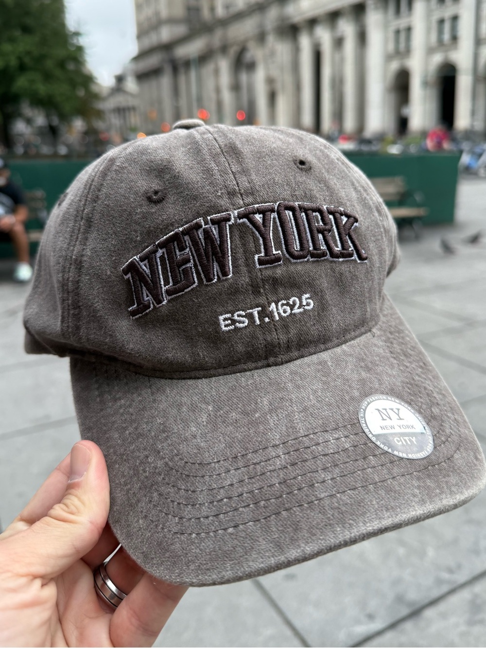New York EST.1625 Embroidered Baseball Cap - Brown